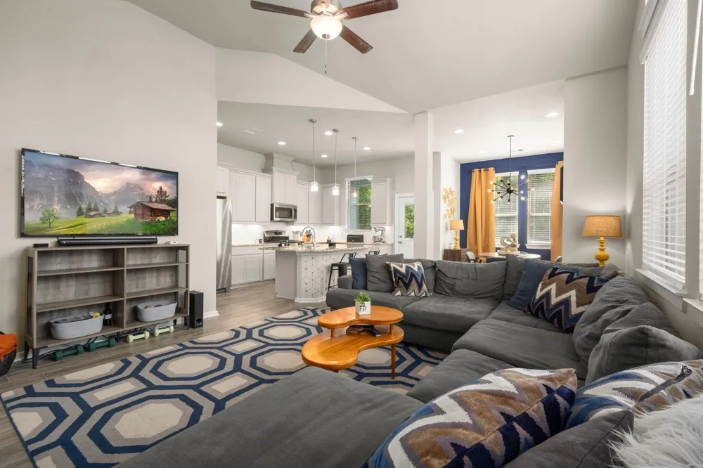255 S Spotted Fern Drive Montgomery, TX 77316