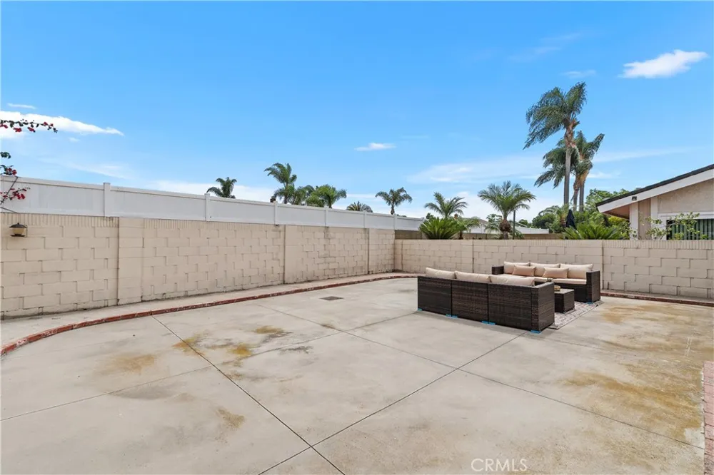 5171 Blackpool Road Westminster, CA 92683