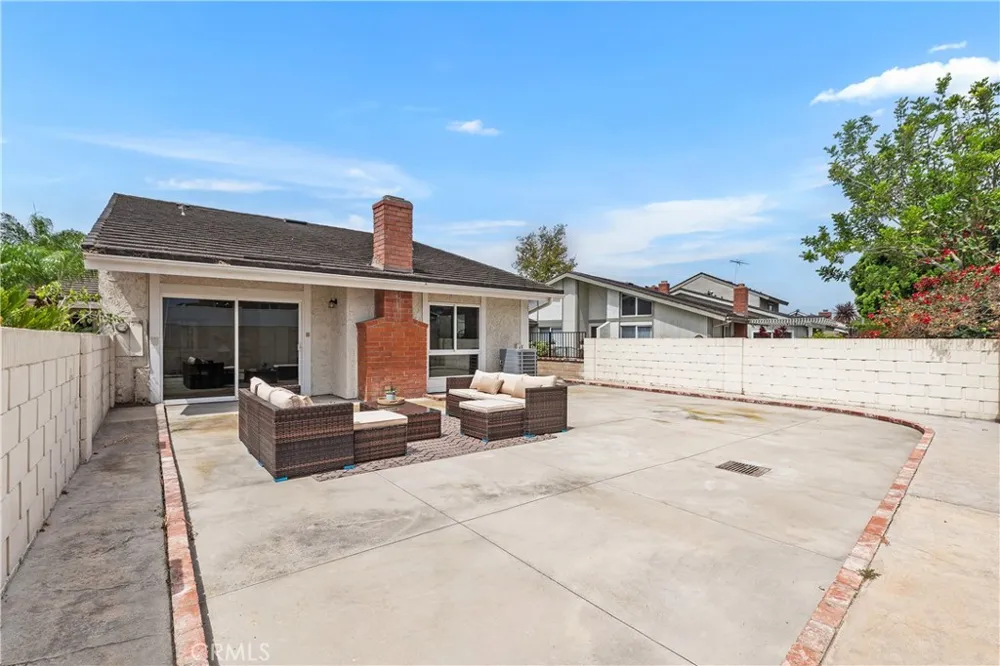 5171 Blackpool Road Westminster, CA 92683