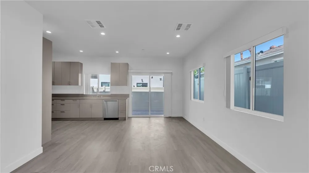 7733 Craner Sun Valley, CA 91352