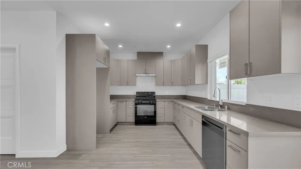 7733 Craner Sun Valley, CA 91352
