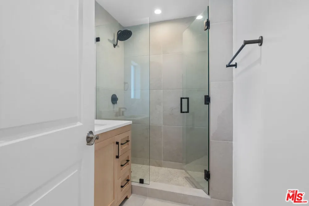 616 Sunset Avenue #D Venice, CA 90291