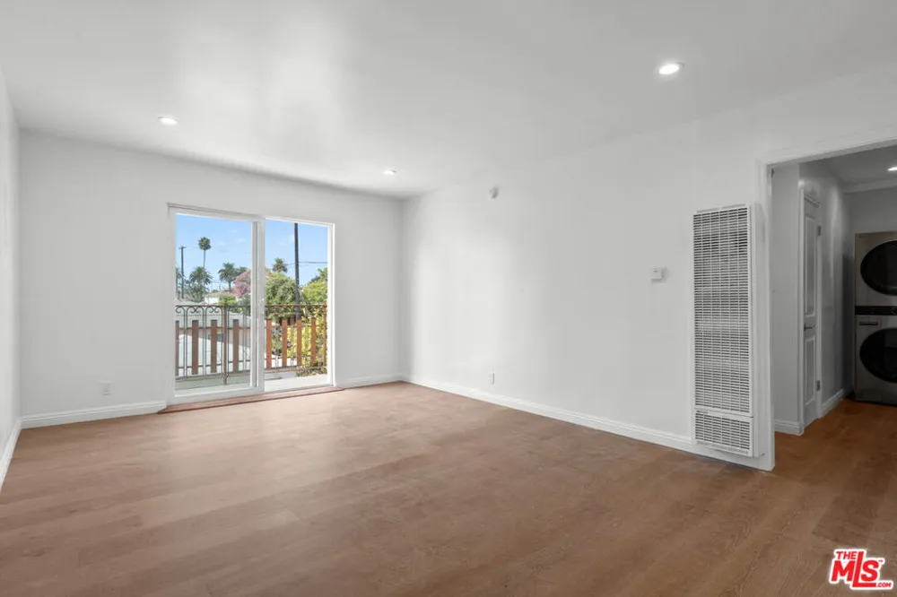616 Sunset Avenue #D Venice, CA 90291