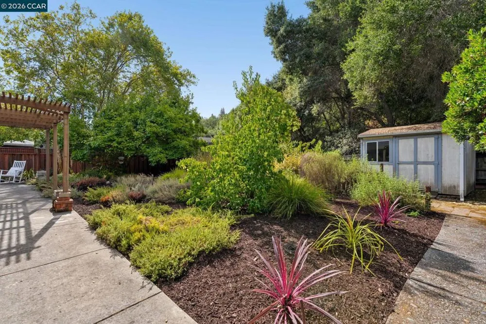 2749 W NEWELL AVENUE Lafayette, CA 94595