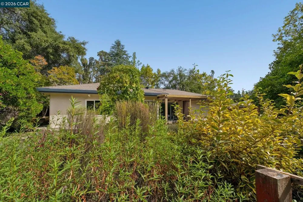 2749 W NEWELL AVENUE Lafayette, CA 94595