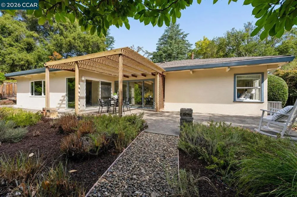 2749 W NEWELL AVENUE Lafayette, CA 94595