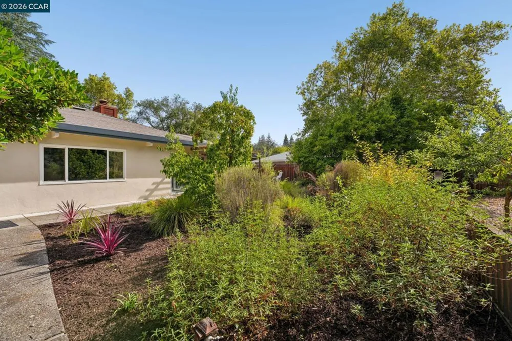 2749 W NEWELL AVENUE Lafayette, CA 94595