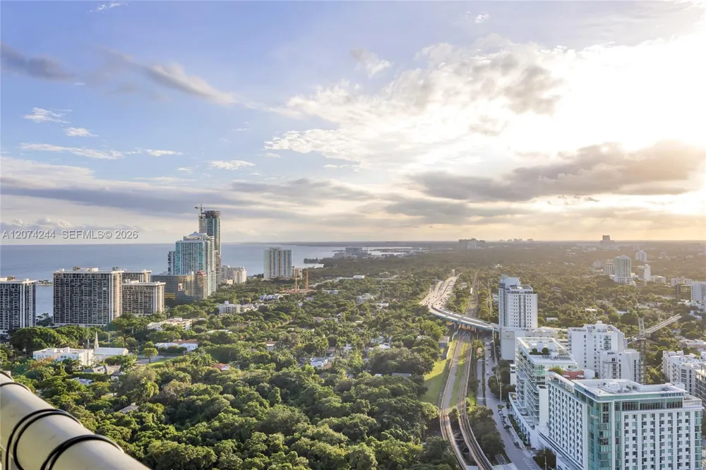 60 SW 13th St #3211 Miami, FL 33130
