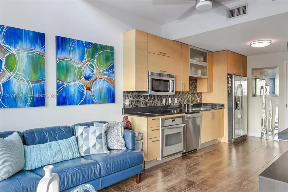 60 SW 13th St #3211 Miami, FL 33130