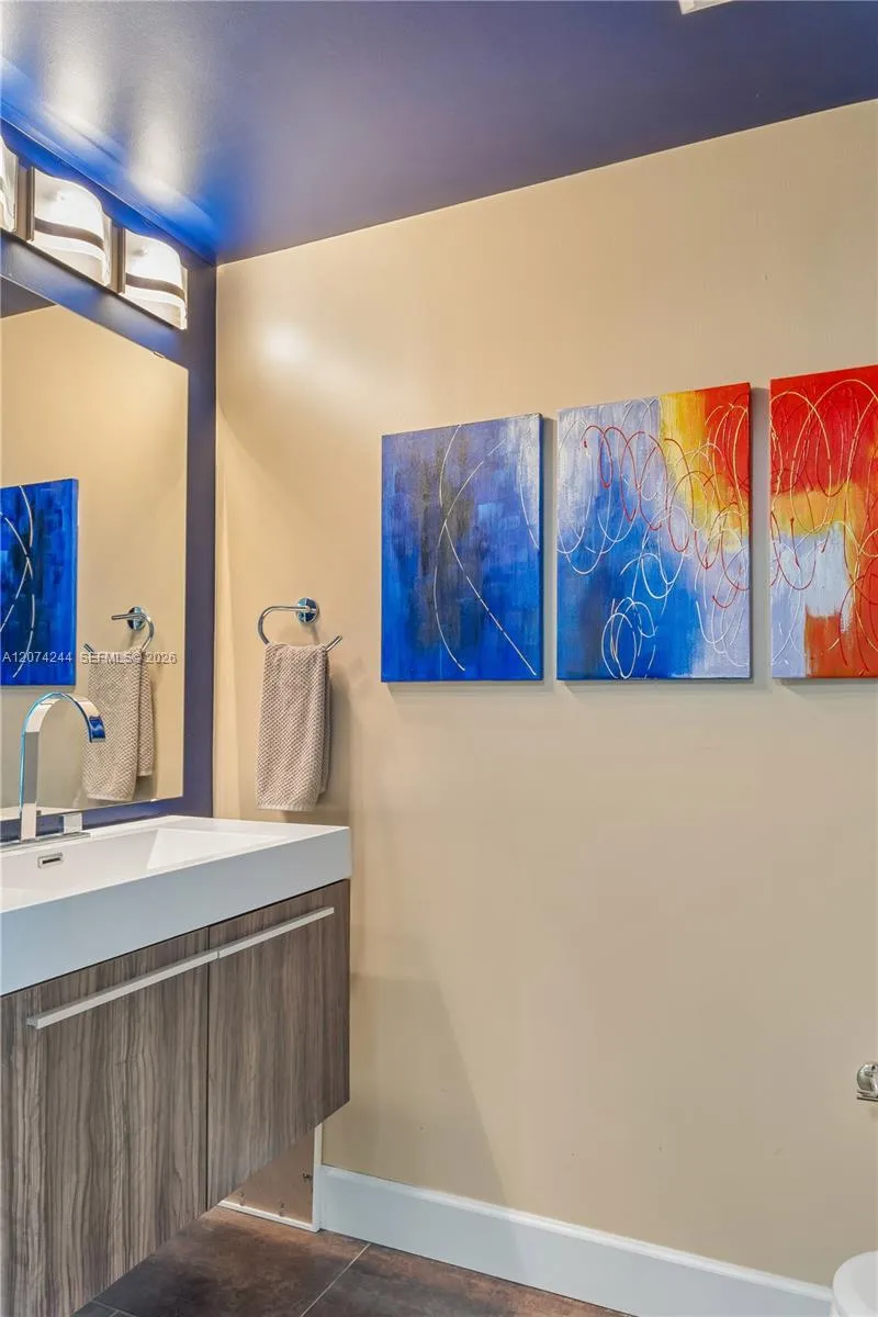 60 SW 13th St #3211 Miami, FL 33130