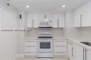 9511 Collins Ave #409 Surfside, FL 33154