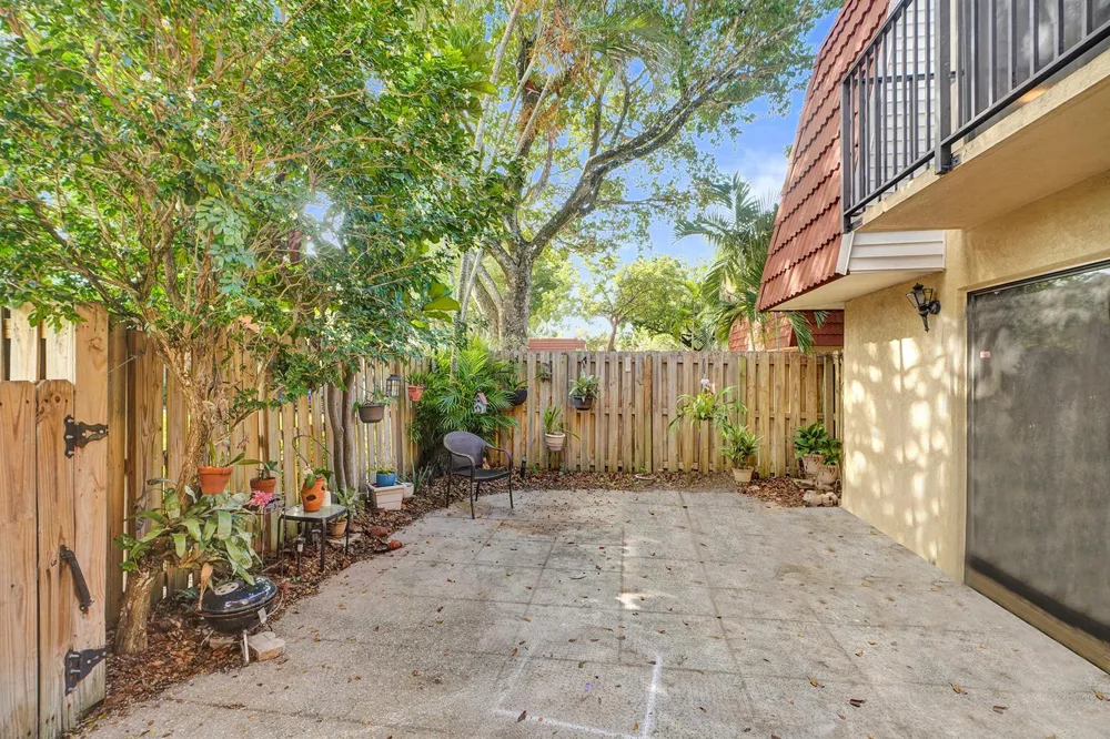 736 NW 98TH CIRCLE Plantation, FL 33324