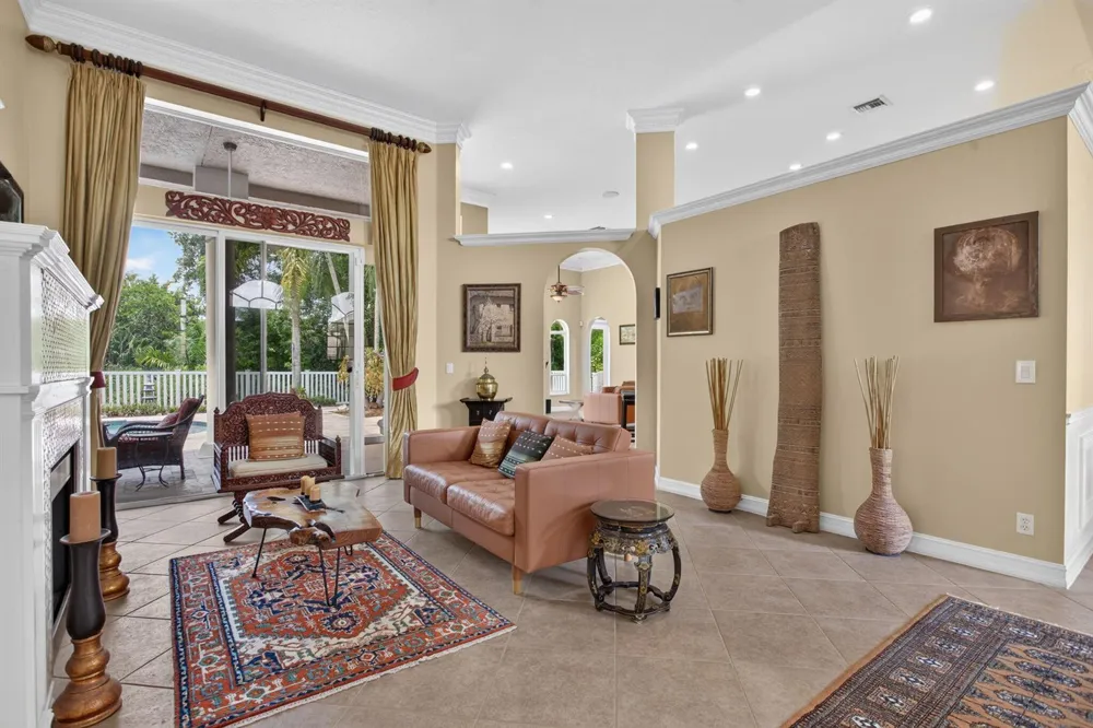 6161 NW 53RD CIRCLE Coral Springs, FL 33067