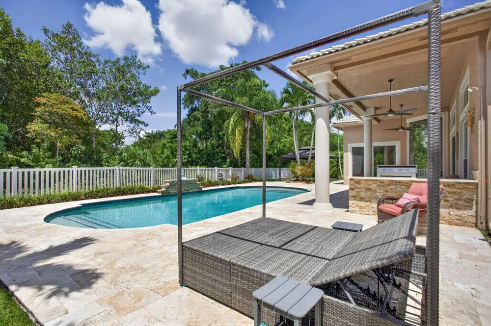 6161 NW 53RD CIRCLE Coral Springs, FL 33067