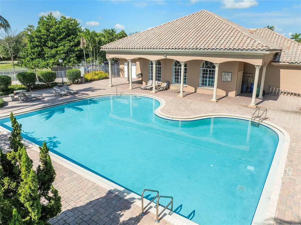 6161 NW 53RD CIRCLE Coral Springs, FL 33067
