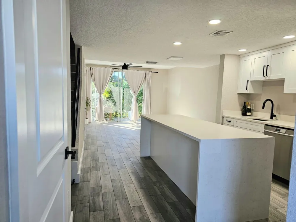 1102 E Jeffery Street Boca Raton, FL 33487