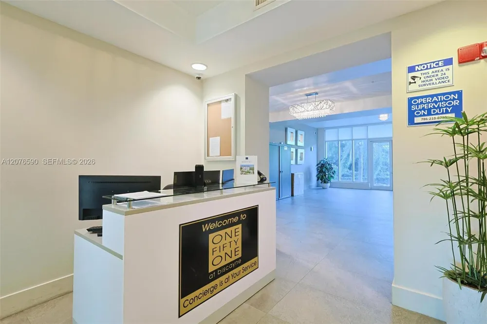 15051 Royal Oaks Ln #401 North Miami, FL 33181