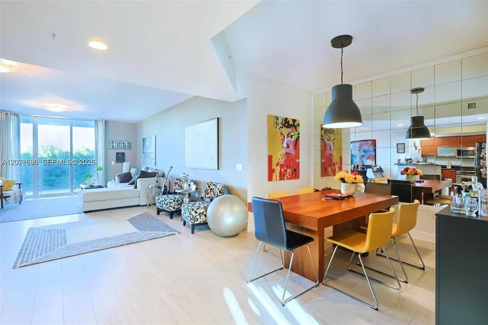 15051 Royal Oaks Ln #401 North Miami, FL 33181