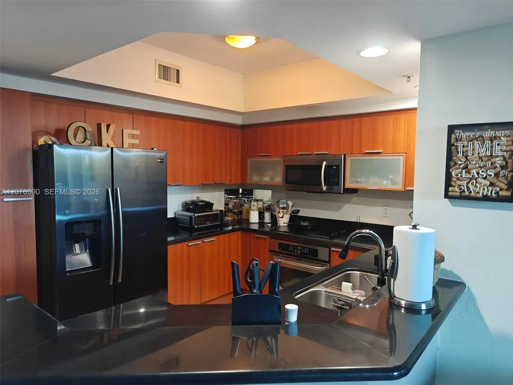 15051 Royal Oaks Ln #401 North Miami, FL 33181