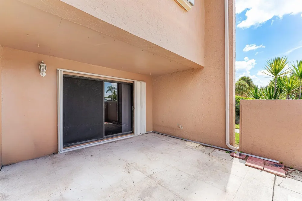 139 SPARROW DRIVE #2A Royal Palm Beach, FL 33411