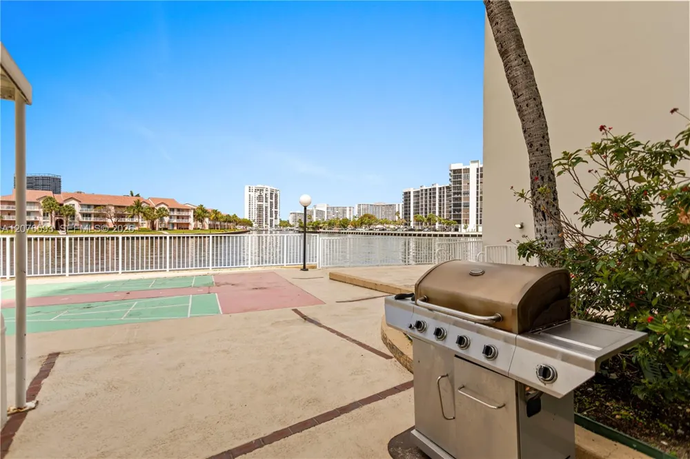 3800 S Ocean Dr #1710 Hollywood, FL 33019