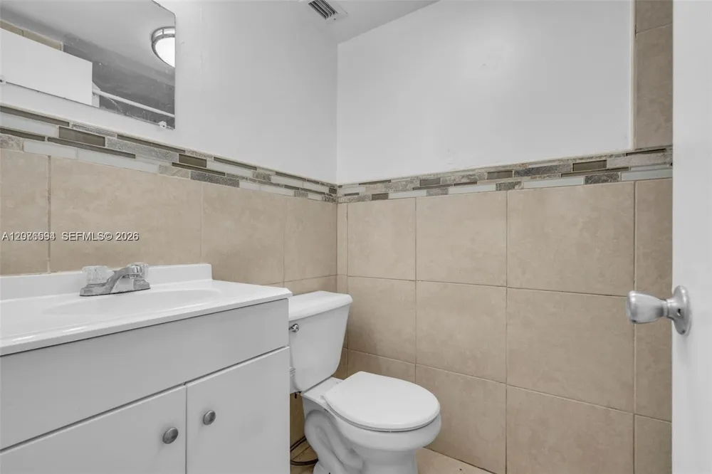9143 SW 77th Ave #B710 Miami, FL 33156