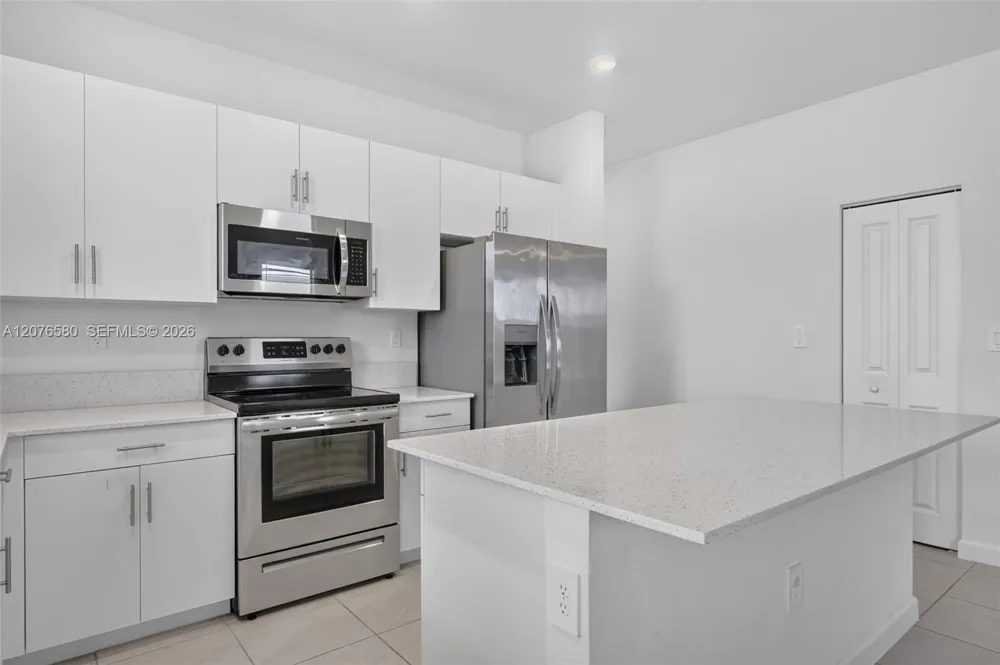 11942 SW 239th St #11942 Homestead, FL 33032