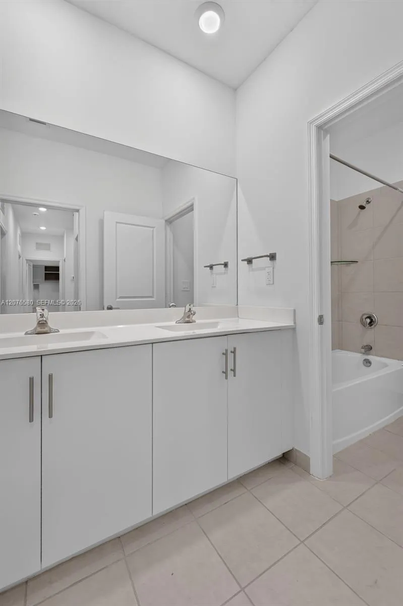 11942 SW 239th St #11942 Homestead, FL 33032