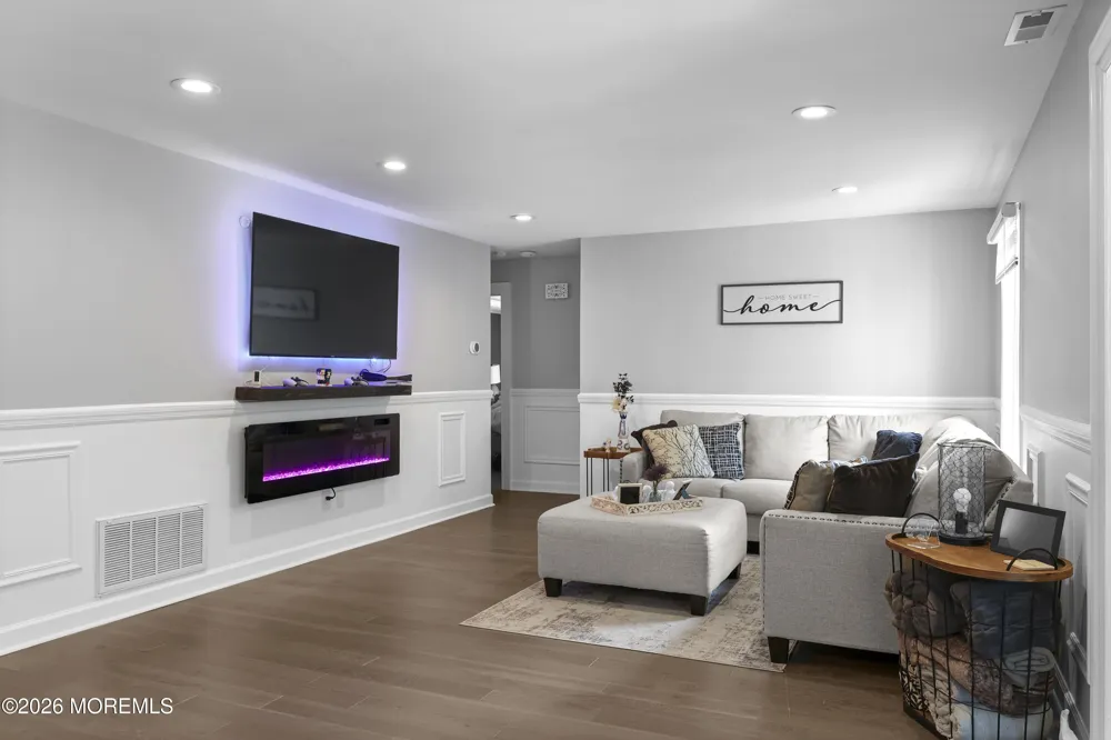 701 Zlotkin Circle #8 Freehold, NJ 07728