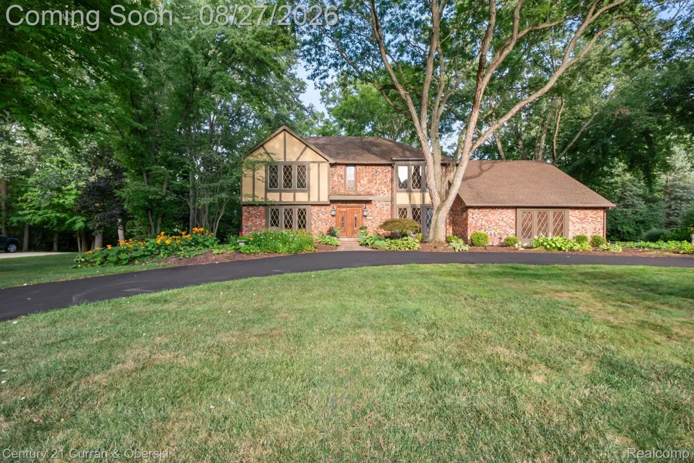 8890 Northampton Drive Plymouth Charter Township, MI 48170