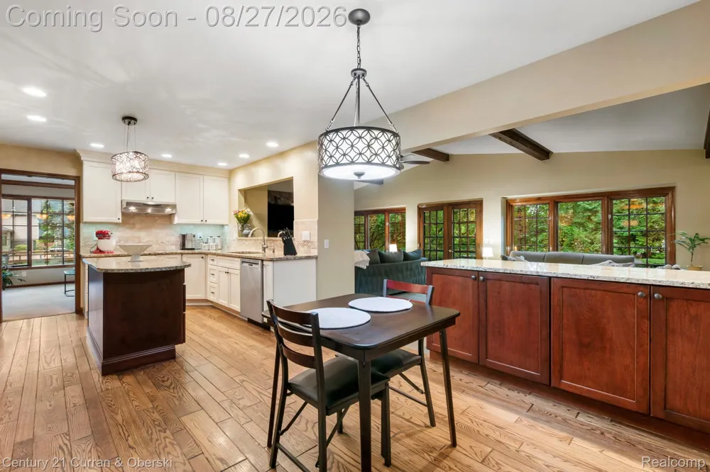 8890 Northampton Drive Plymouth Charter Township, MI 48170