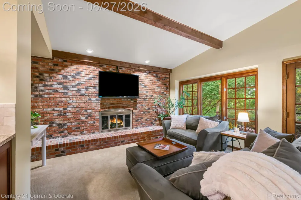 8890 Northampton Drive Plymouth Charter Township, MI 48170