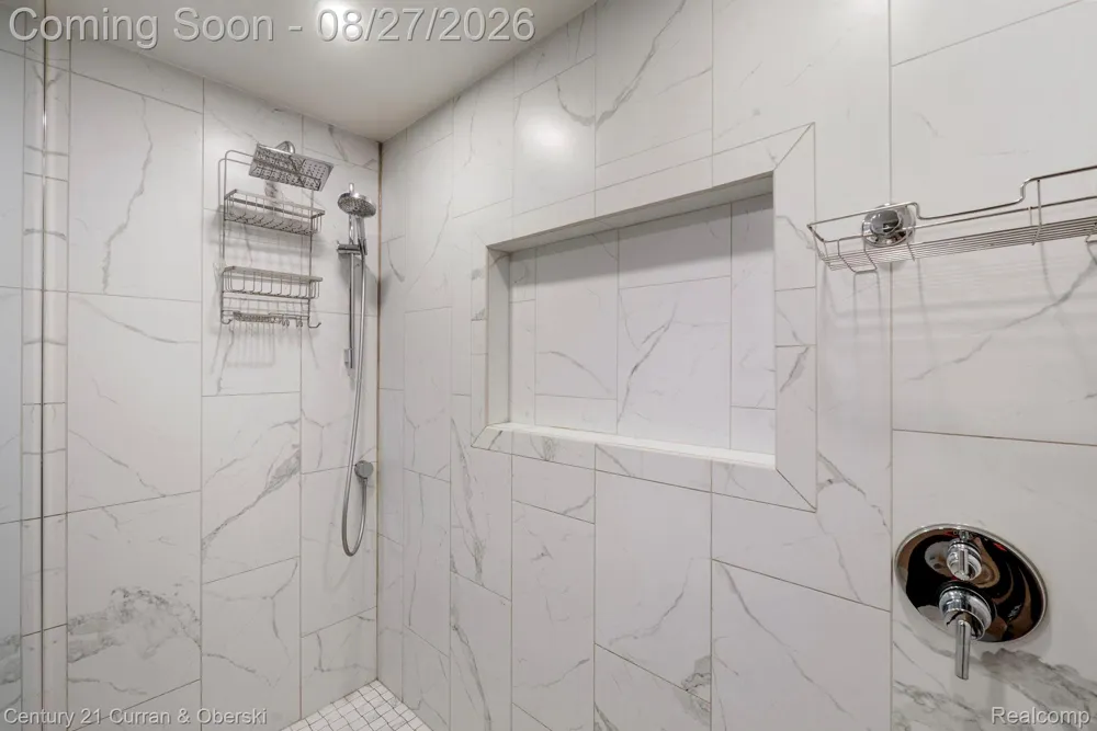 8890 Northampton Drive Plymouth Charter Township, MI 48170