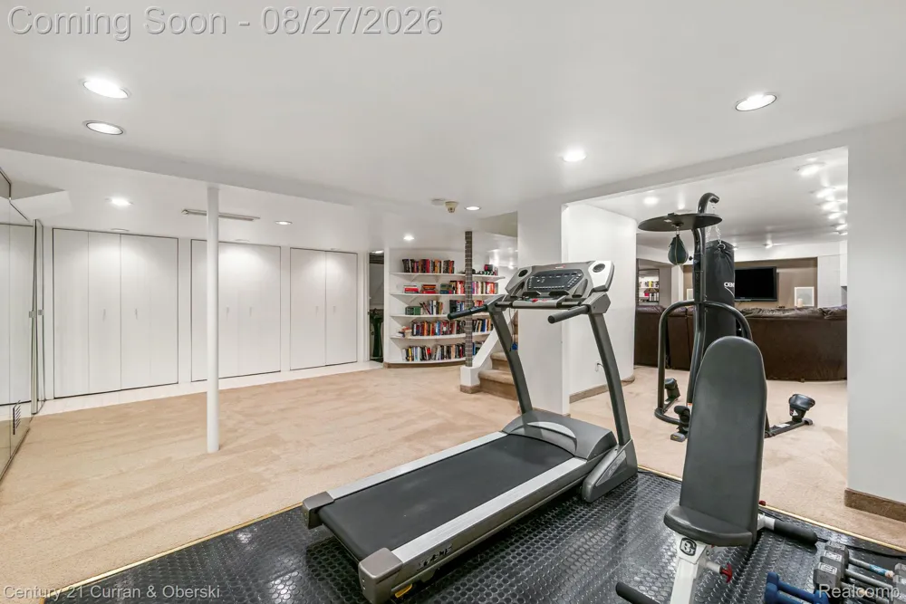 8890 Northampton Drive Plymouth Charter Township, MI 48170