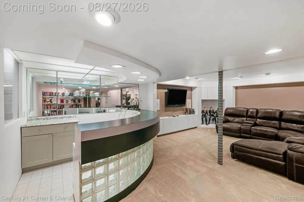 8890 Northampton Drive Plymouth Charter Township, MI 48170