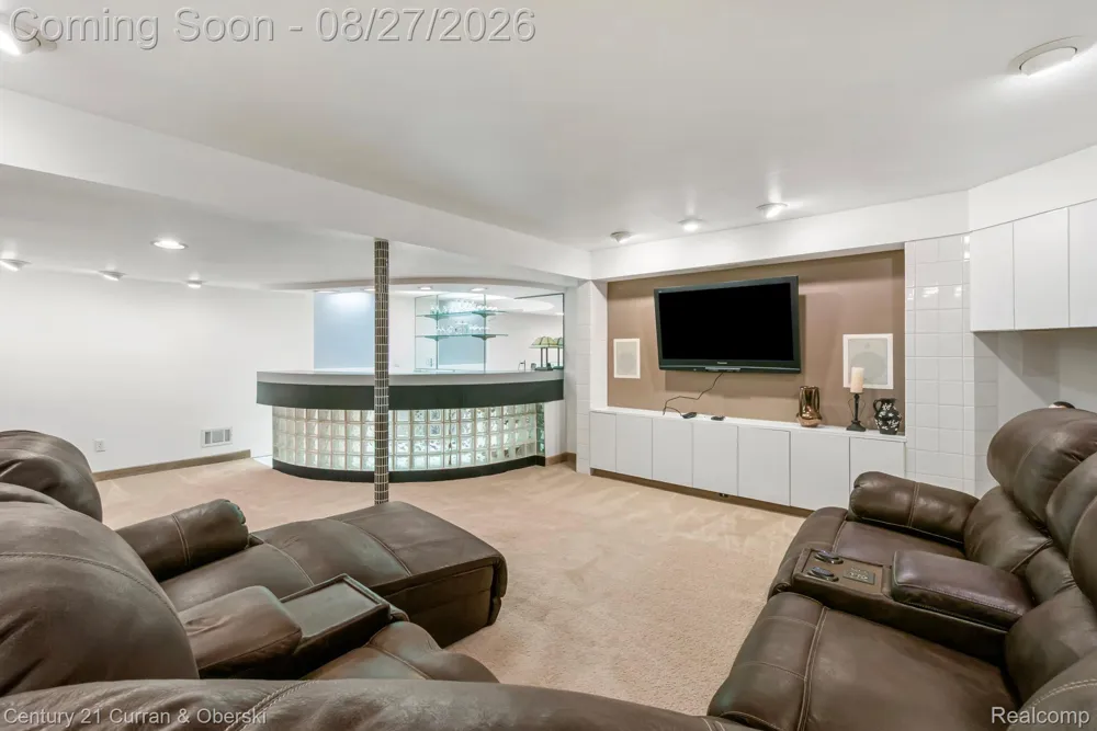 8890 Northampton Drive Plymouth Charter Township, MI 48170