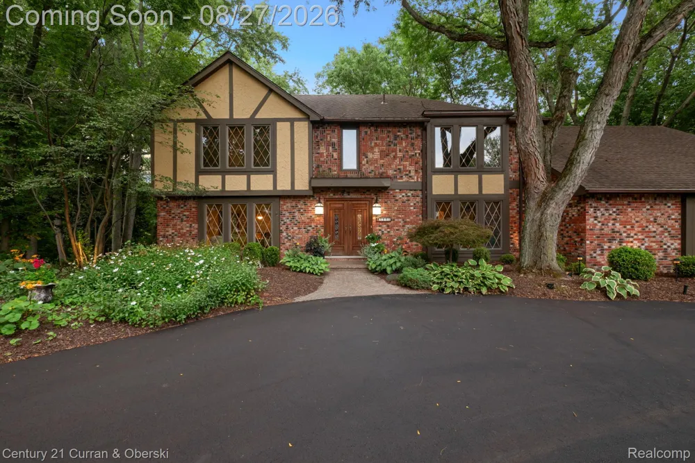 8890 Northampton Drive Plymouth Charter Township, MI 48170