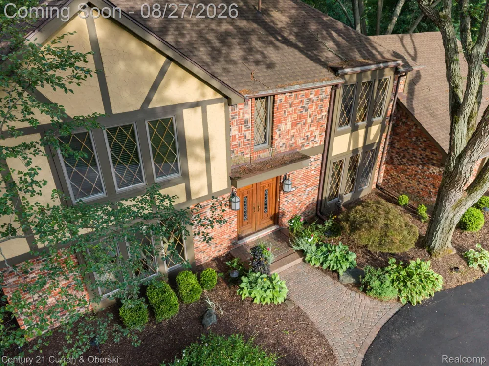 8890 Northampton Drive Plymouth Charter Township, MI 48170