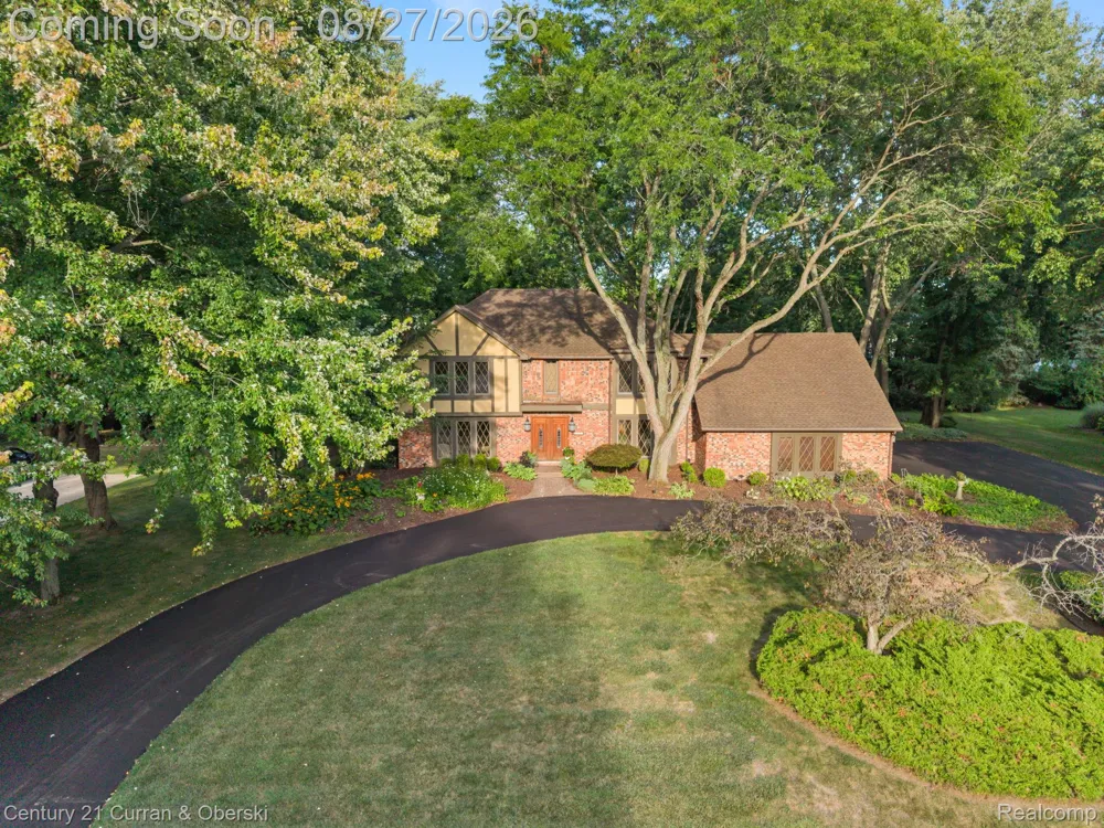 8890 Northampton Drive Plymouth Charter Township, MI 48170