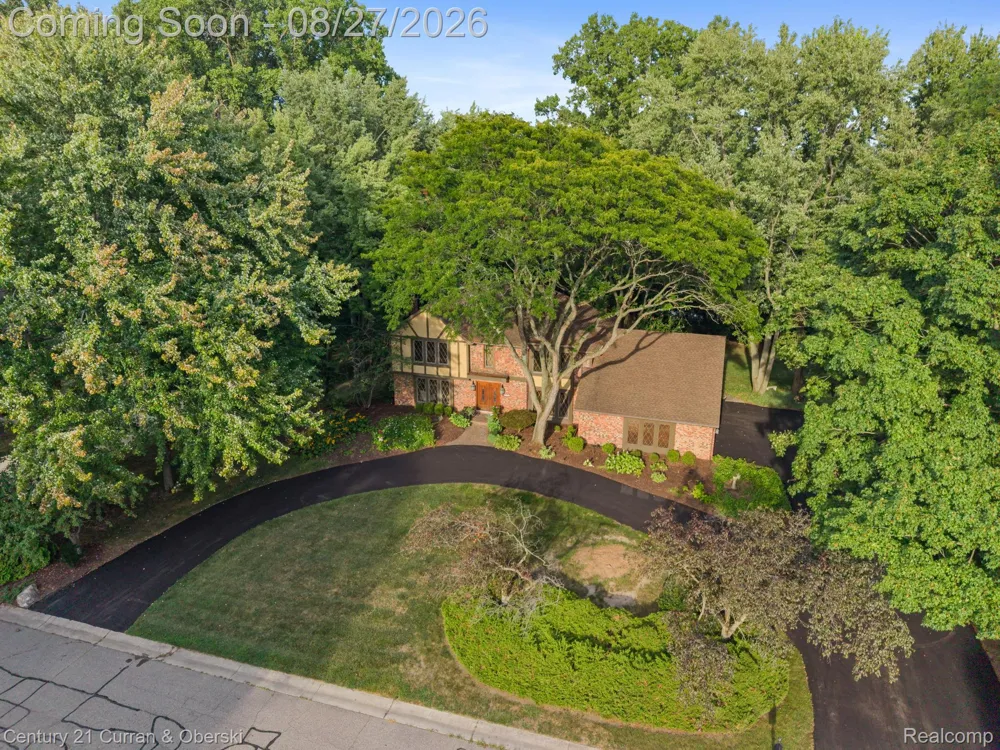 8890 Northampton Drive Plymouth Charter Township, MI 48170