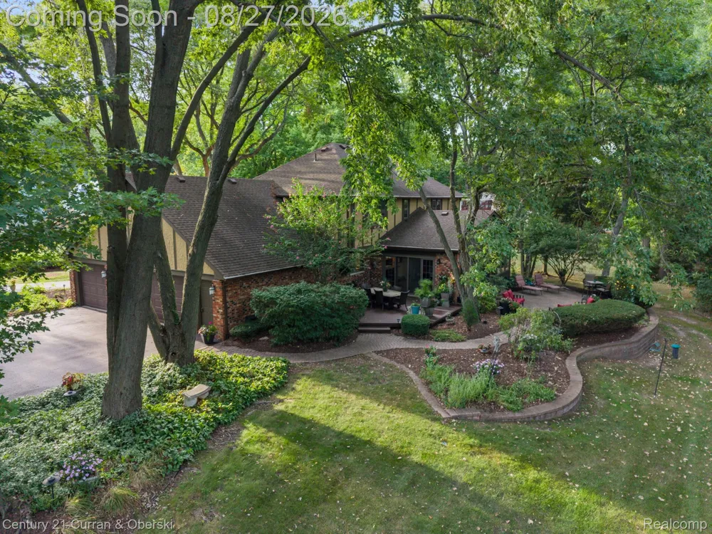 8890 Northampton Drive Plymouth Charter Township, MI 48170