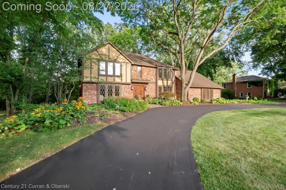 8890 Northampton Drive Plymouth Charter Township, MI 48170