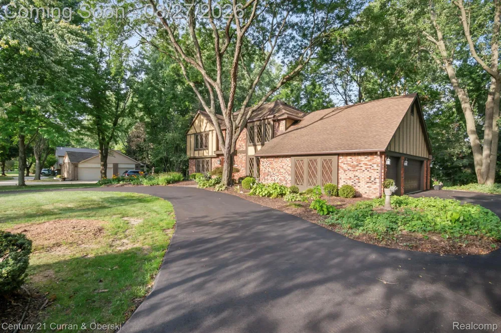 8890 Northampton Drive Plymouth Charter Township, MI 48170