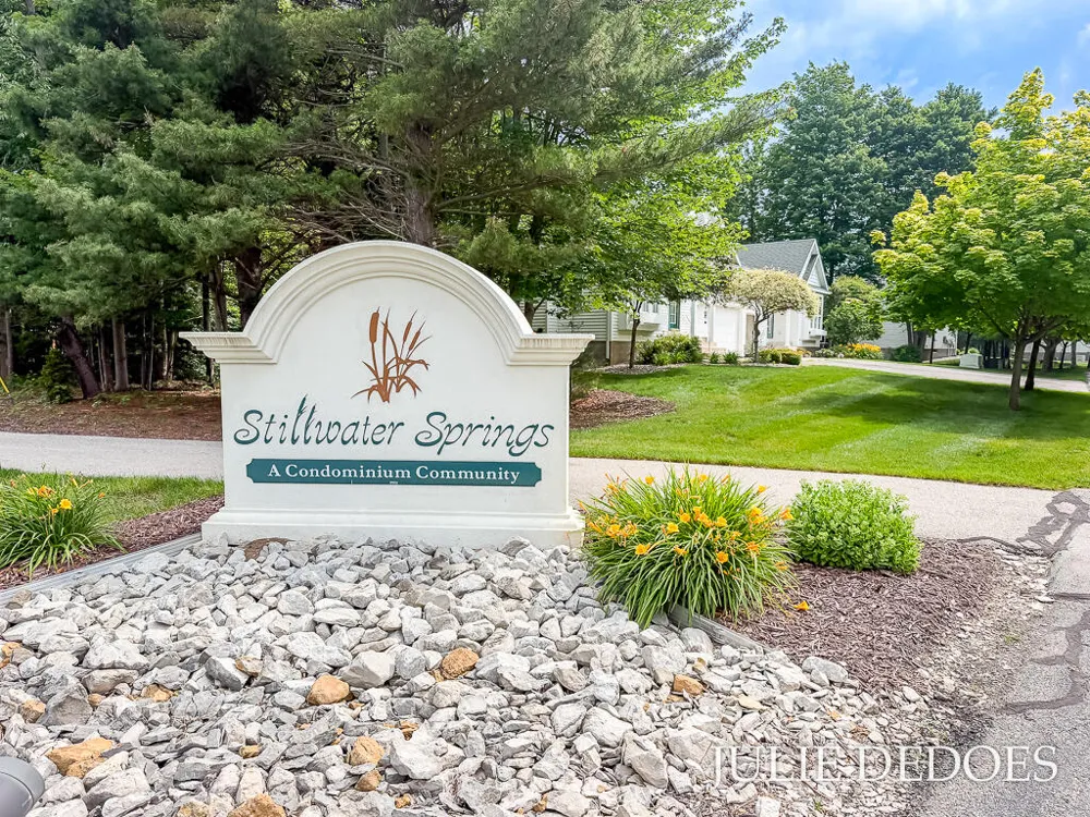 5726 Turning Leaf Way Fruitport Charter Township, MI 49415