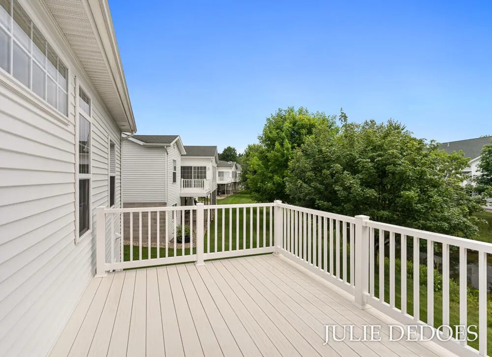 5726 Turning Leaf Way Fruitport Charter Township, MI 49415