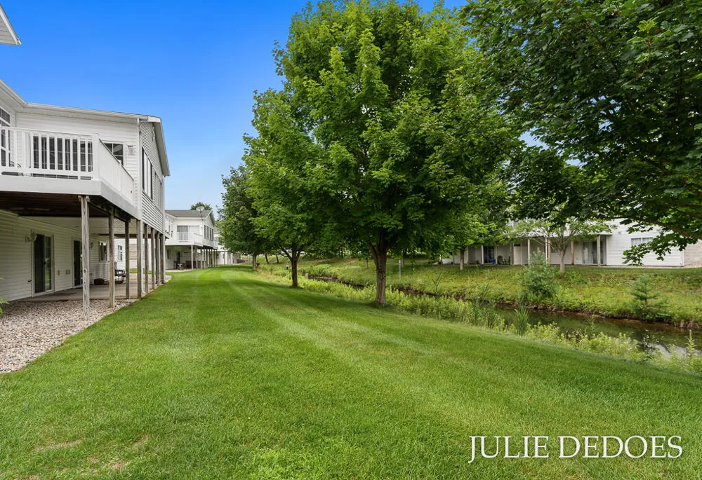 5726 Turning Leaf Way Fruitport Charter Township, MI 49415