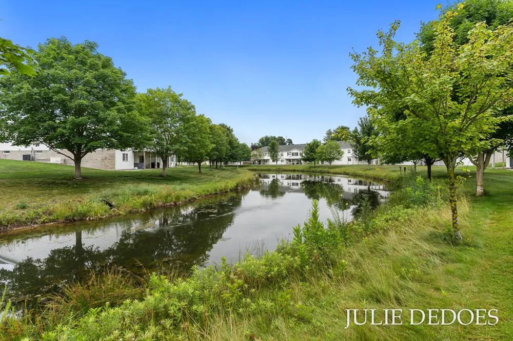 5726 Turning Leaf Way Fruitport Charter Township, MI 49415