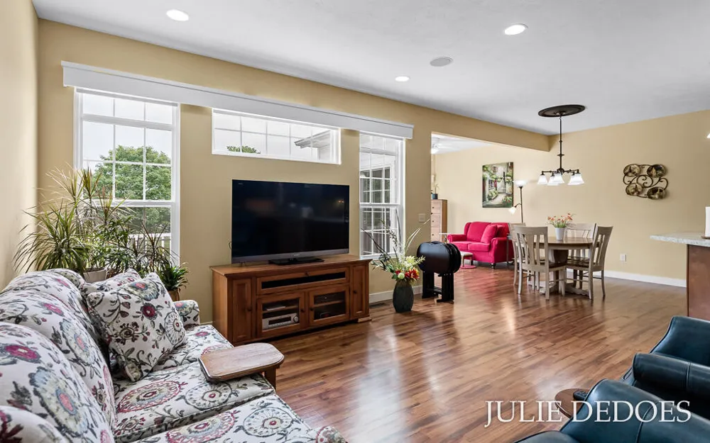 5726 Turning Leaf Way Fruitport Charter Township, MI 49415