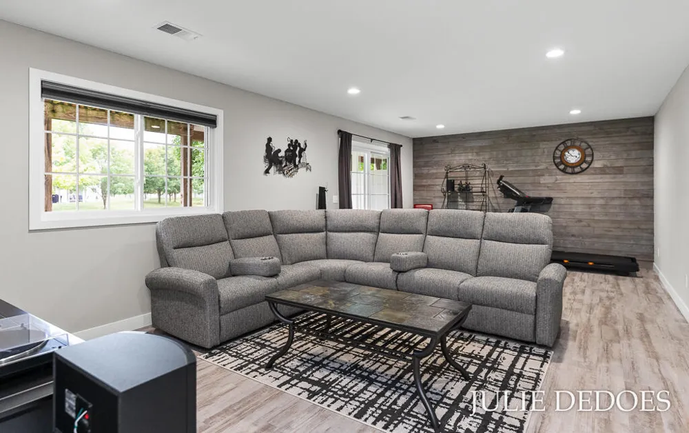 5726 Turning Leaf Way Fruitport Charter Township, MI 49415