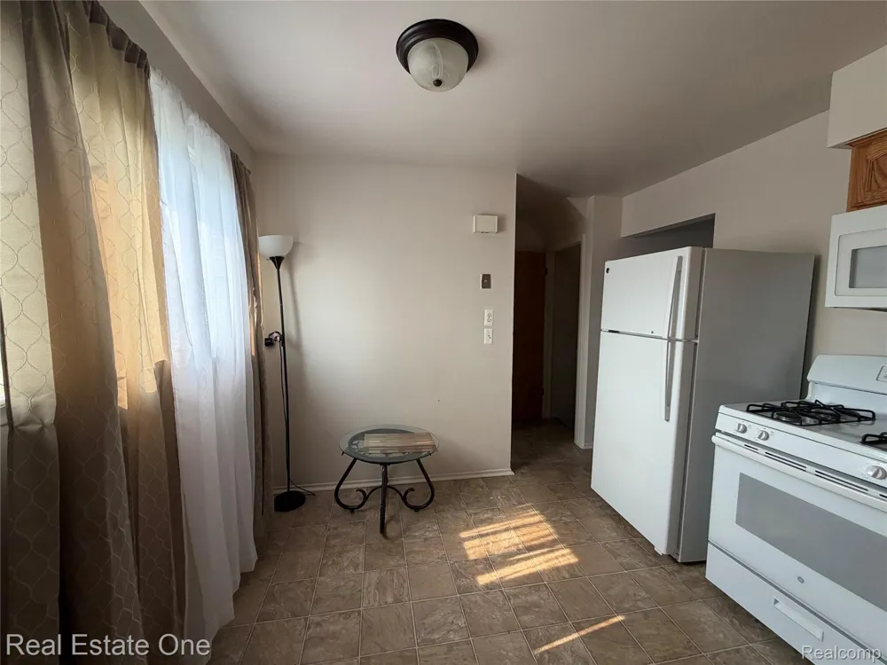 23517 Baker Street Taylor City, MI 48180